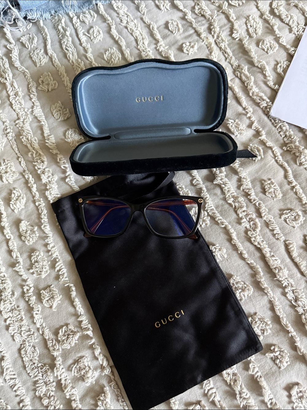 Authentic Gucci Classic Tortoiseshell Cat-Eye Glasses - Brown & Black